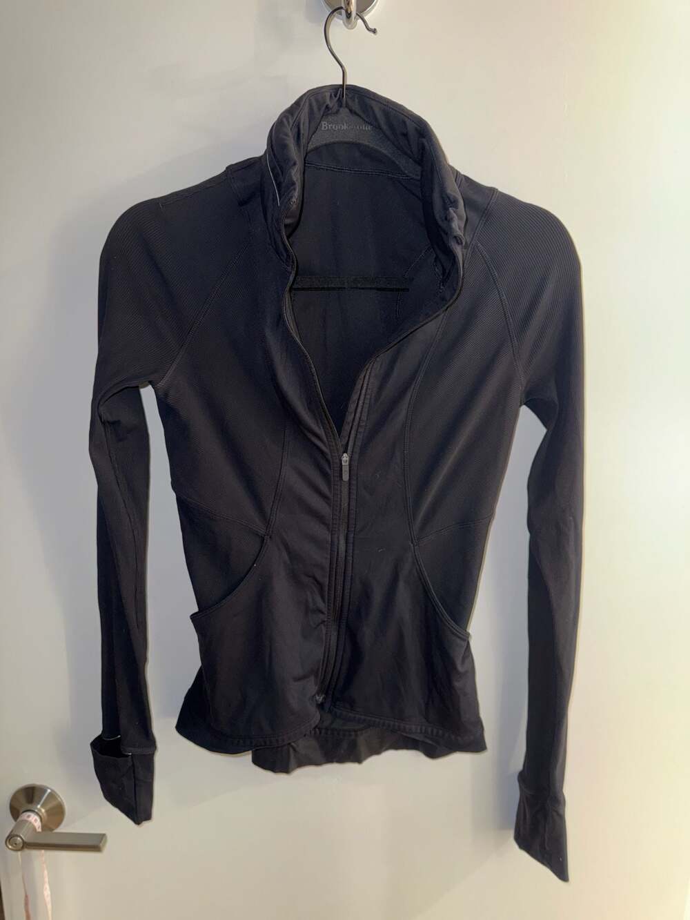 Lululemon Run: Stay Focused Jacket Black Size 4